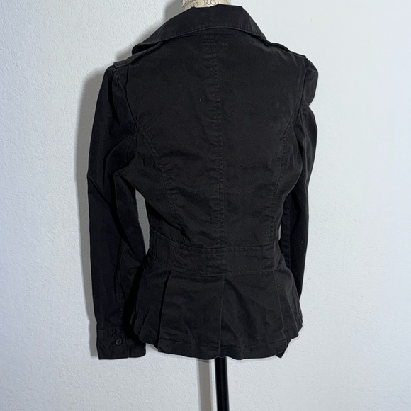 Split Jacket - Picture 3 of 4